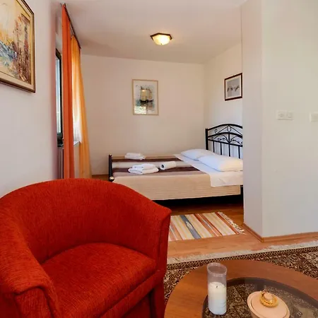 Carolina * Tar-Vabriga