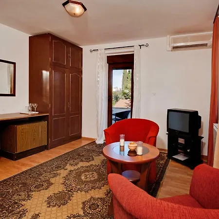 Carolina Apartment *