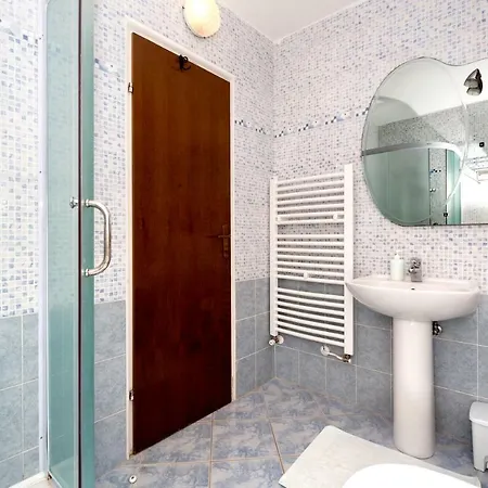 Carolina * Tar-Vabriga