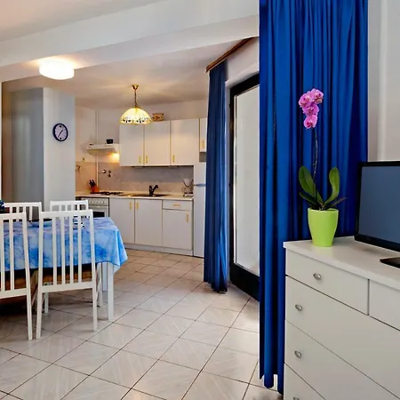 Carolina アパート Tar-Vabriga