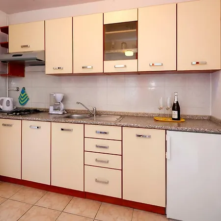 Carolina * Tar-Vabriga